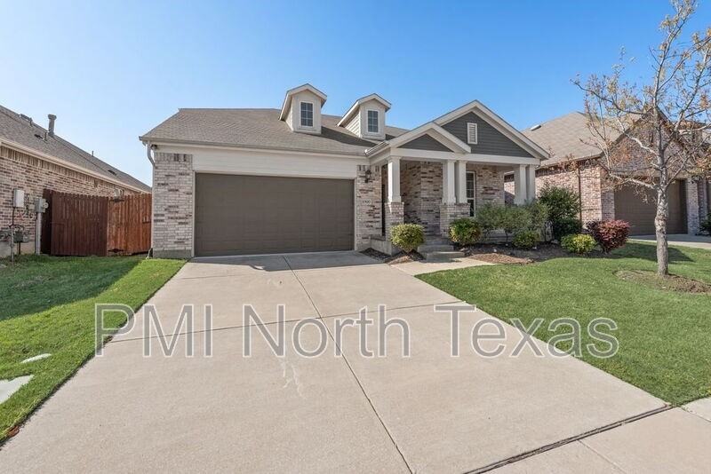 1900 Spoonbill Dr - Photo 3 of 30