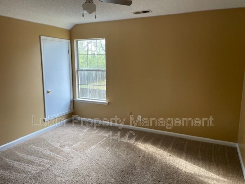 5474 Hidden Meadows Dr - Photo 5 of 8