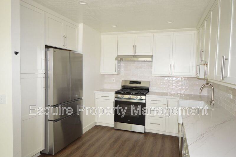 5190 Laurel Park Dr - Photo 7 of 18