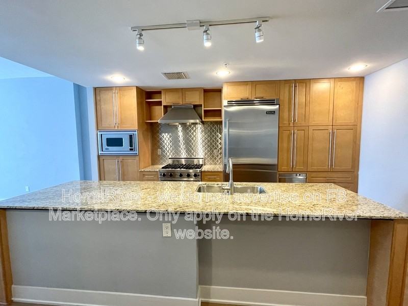 1120 E Kennedy Blvd #314 - Photo 7 of 25