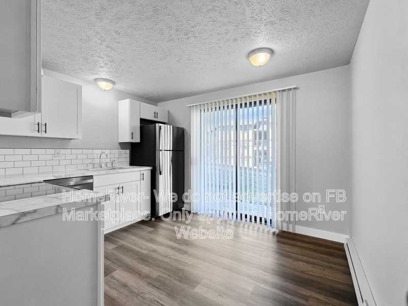 39 E Mayfair Ct #2 - Photo 6 of 18