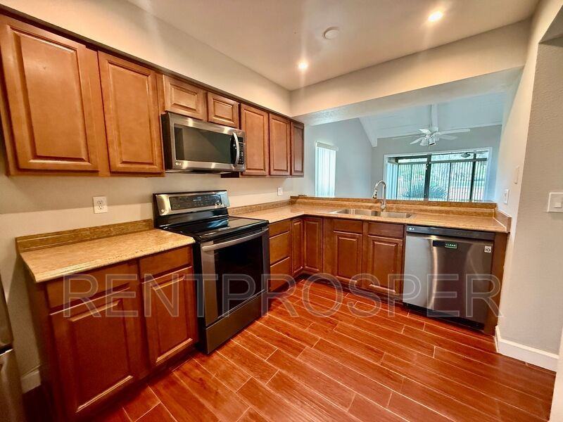 1103 Dappled Elm Ln - Photo 3 of 27