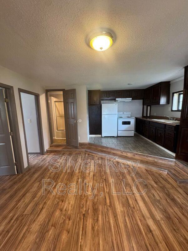 1432 Niles Ferry Rd #1 - Photo 3 of 9