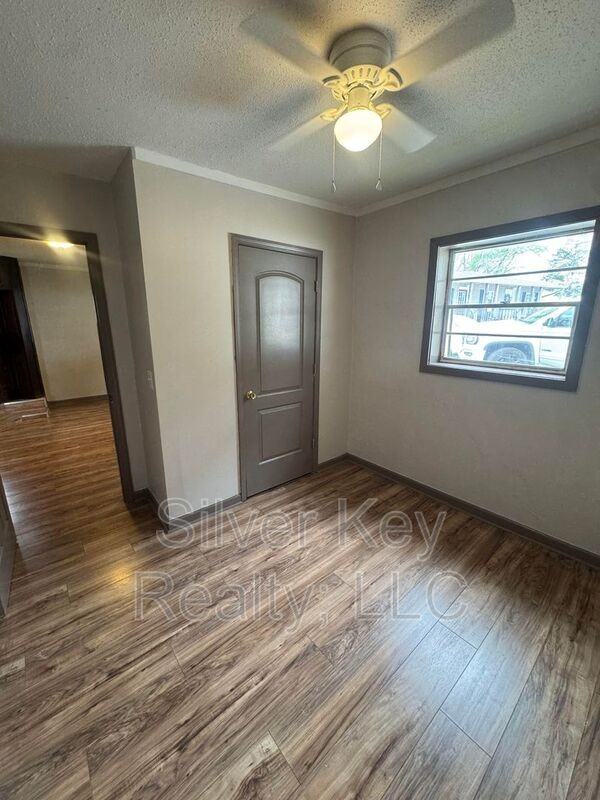 1432 Niles Ferry Rd #1 - Photo 6 of 9