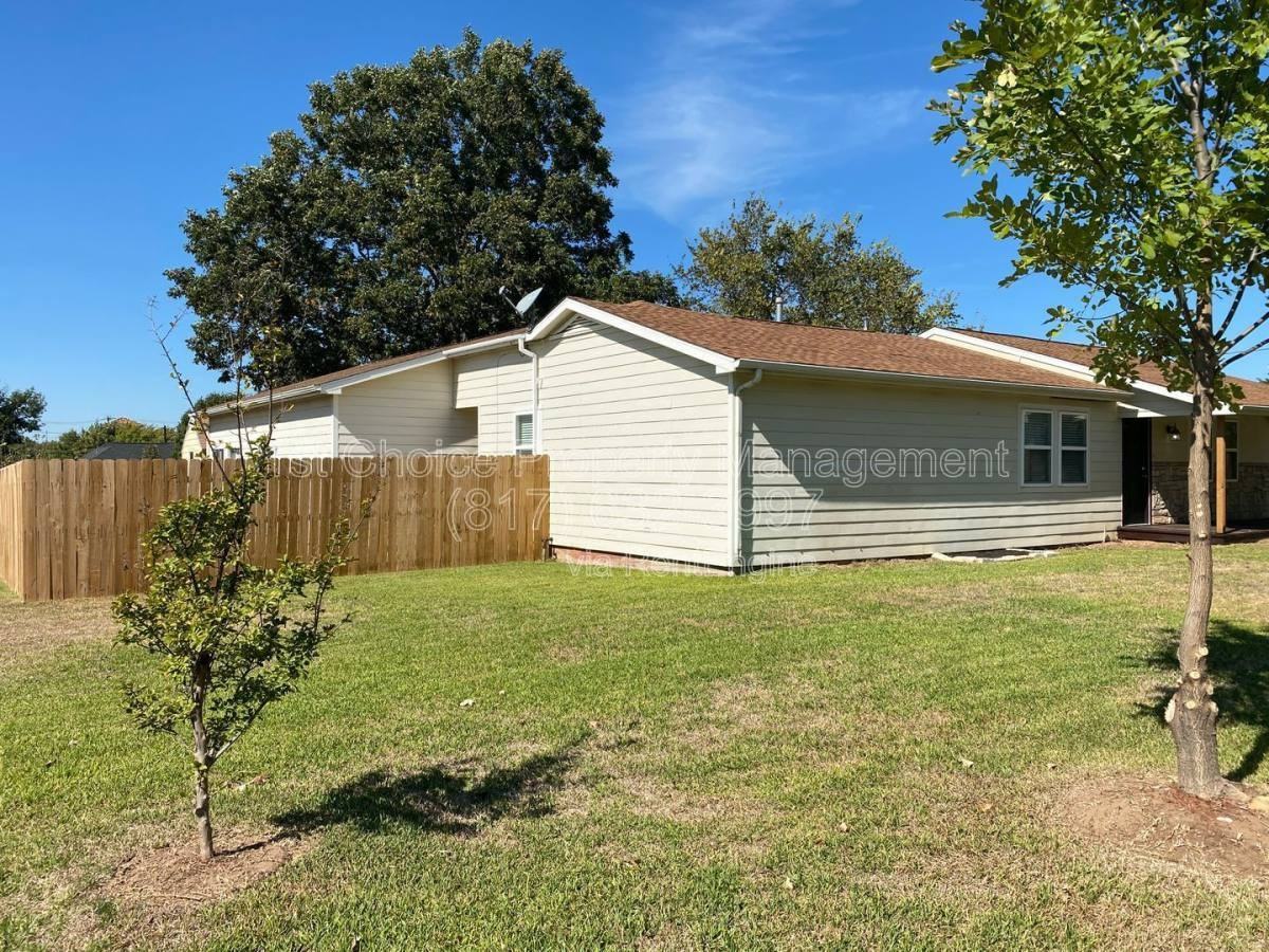 6600 Herbert Rd - Photo 2 of 10