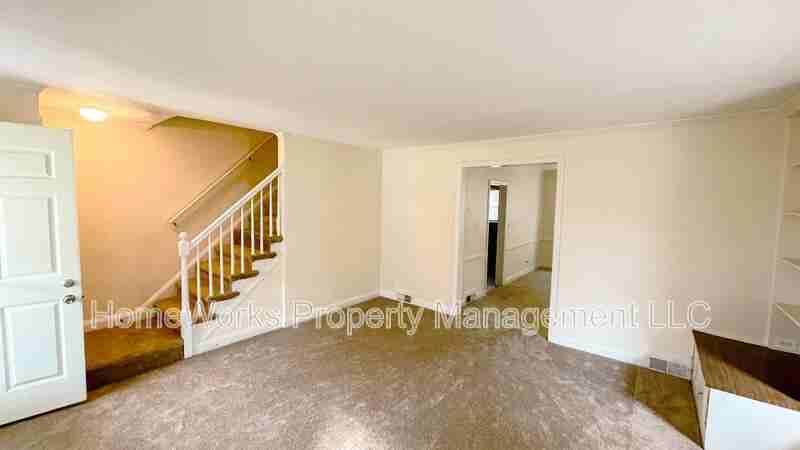 4012 Clarks Ln #4012CLA - Photo 4 of 30