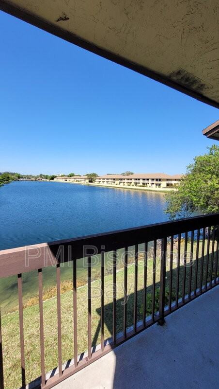 415 Nw 210th St #204-8 - Photo 3 of 15