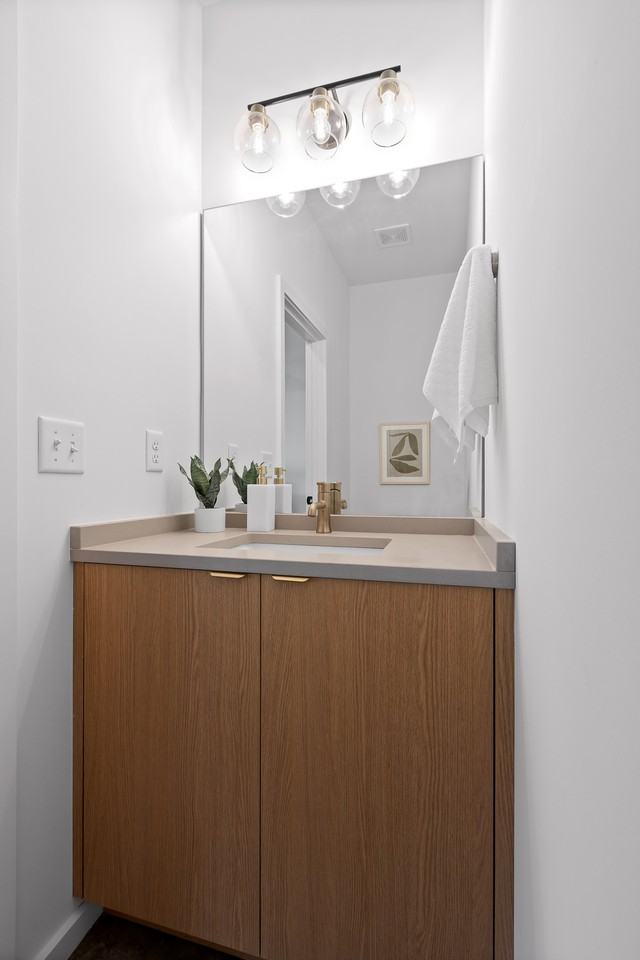 121 Fern Ave #B - Photo 3 of 20