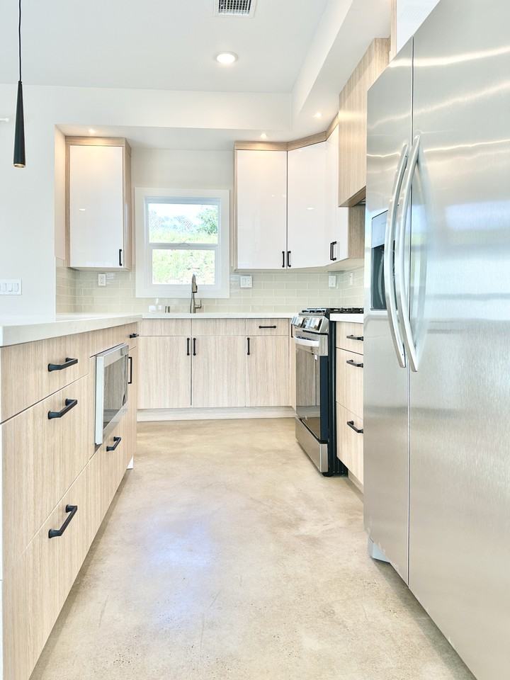 2139 Judson St - Photo 3 of 5