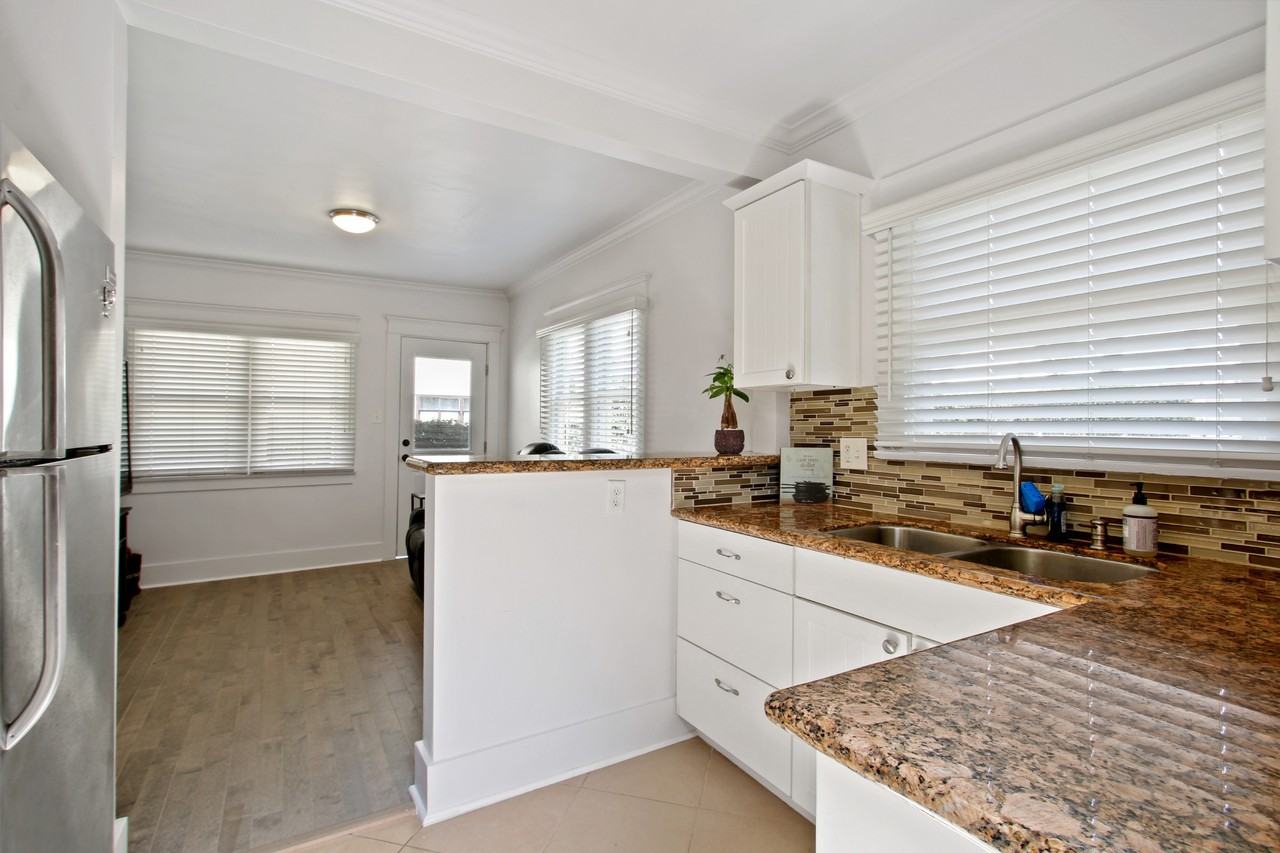 4002 E Colorado St #4002 - Photo 2 of 9