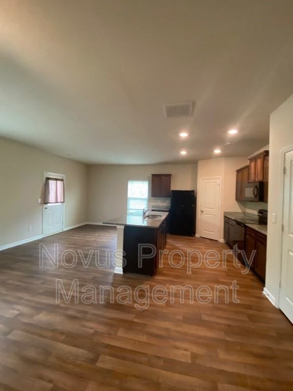 347 Augusta Woods Dr - Photo 3 of 16