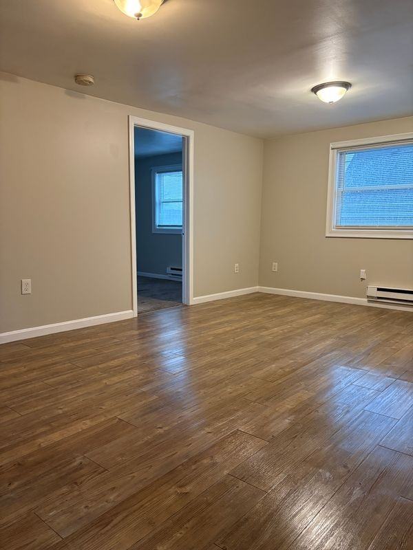 2 Yolande Pl - Photo 3 of 9