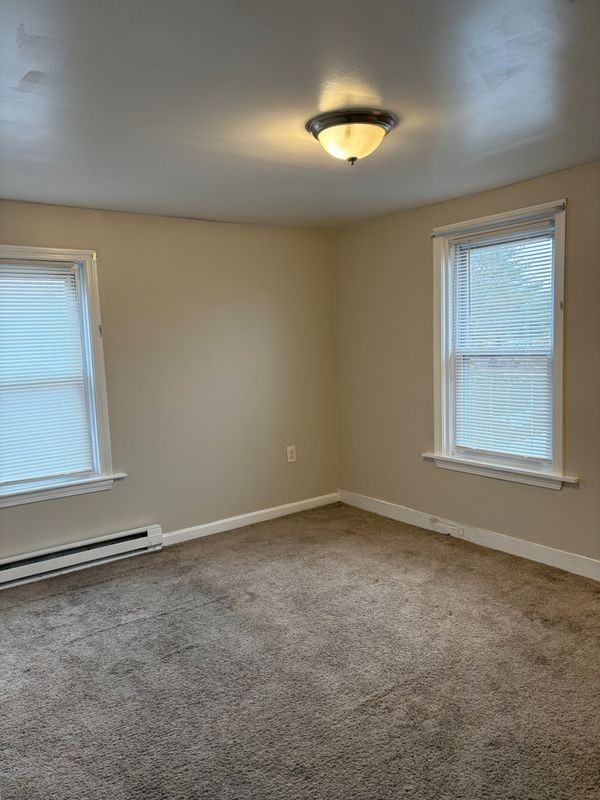 2 Yolande Pl - Photo 7 of 9