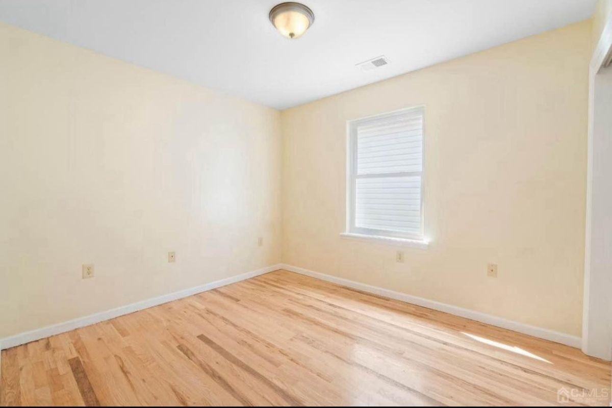 309 Court St ##2 - Photo 5 of 13