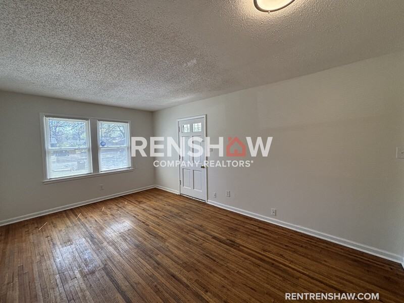 3634 Mcduff Ave - Photo 3 of 14