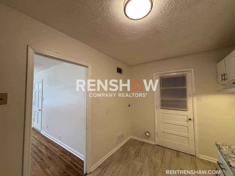 3634 Mcduff Ave - Photo 5 of 14