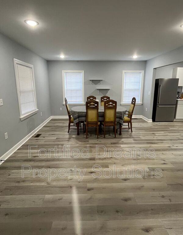 551 Ridgeway Cir - Photo 6 of 18