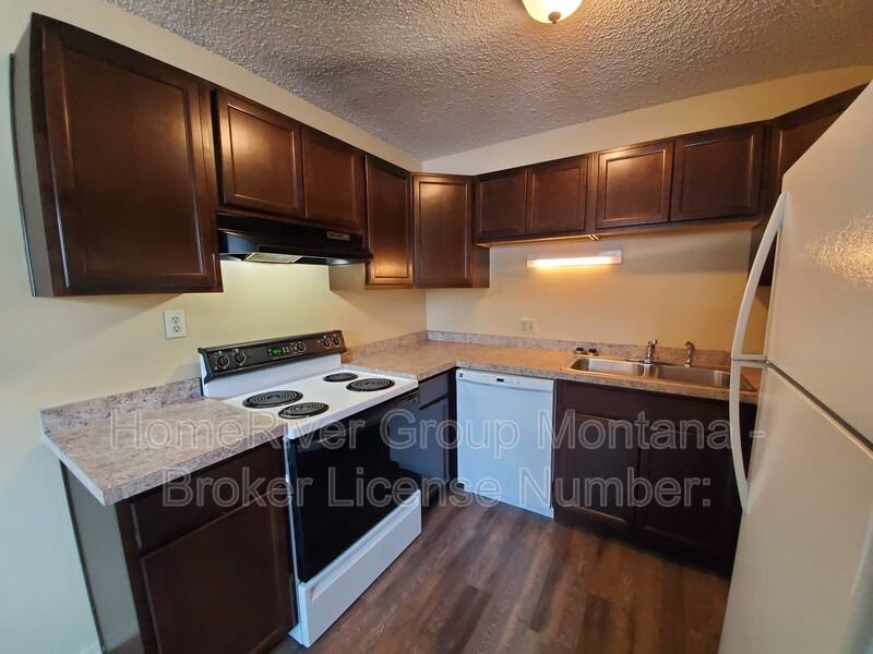 909 Pattee Creek Dr #C - Photo 3 of 9