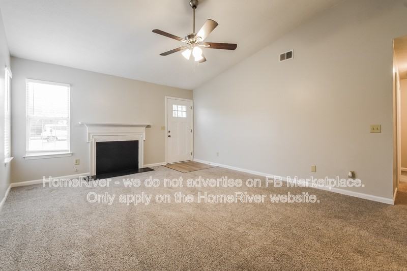 4254 Catalpa Park - Photo 4 of 17