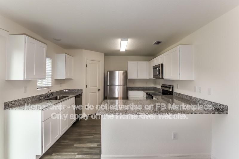 3863 Laredo Ave - Photo 4 of 22