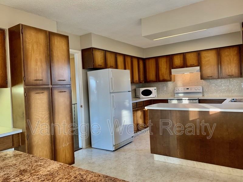 2009A Polo Rd - Photo 6 of 28