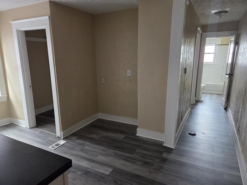 245 S Randolph St - Photo 7 of 9