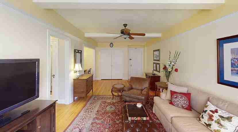 325 E 41st St #804 - Photo 5 of 11