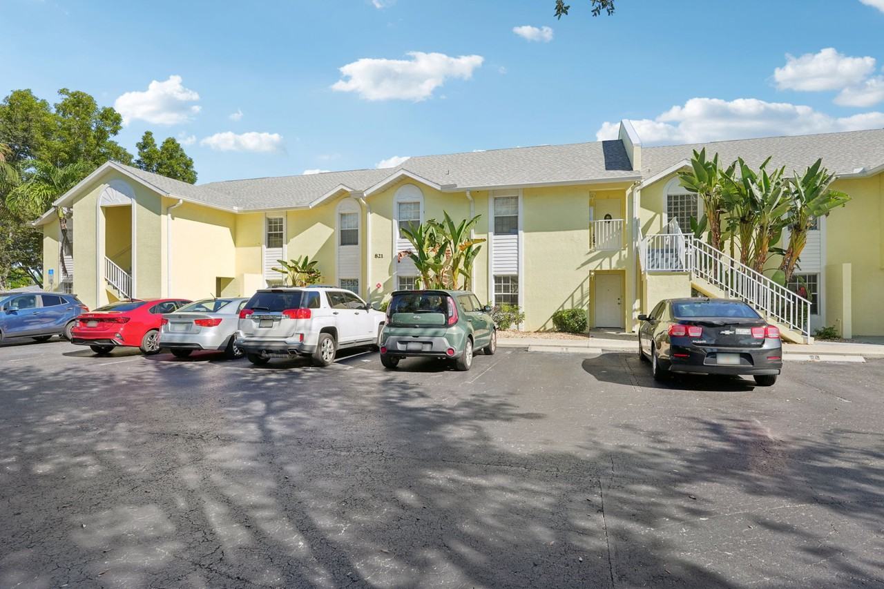 4616 Sw 8Th Pl - Photo 2 of 29