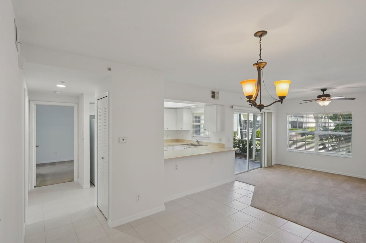 4616 Sw 8Th Pl - Photo 7 of 29