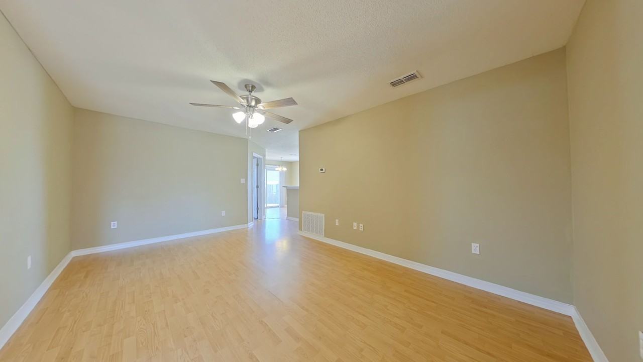 295 Limestone Cir - Photo 3 of 14