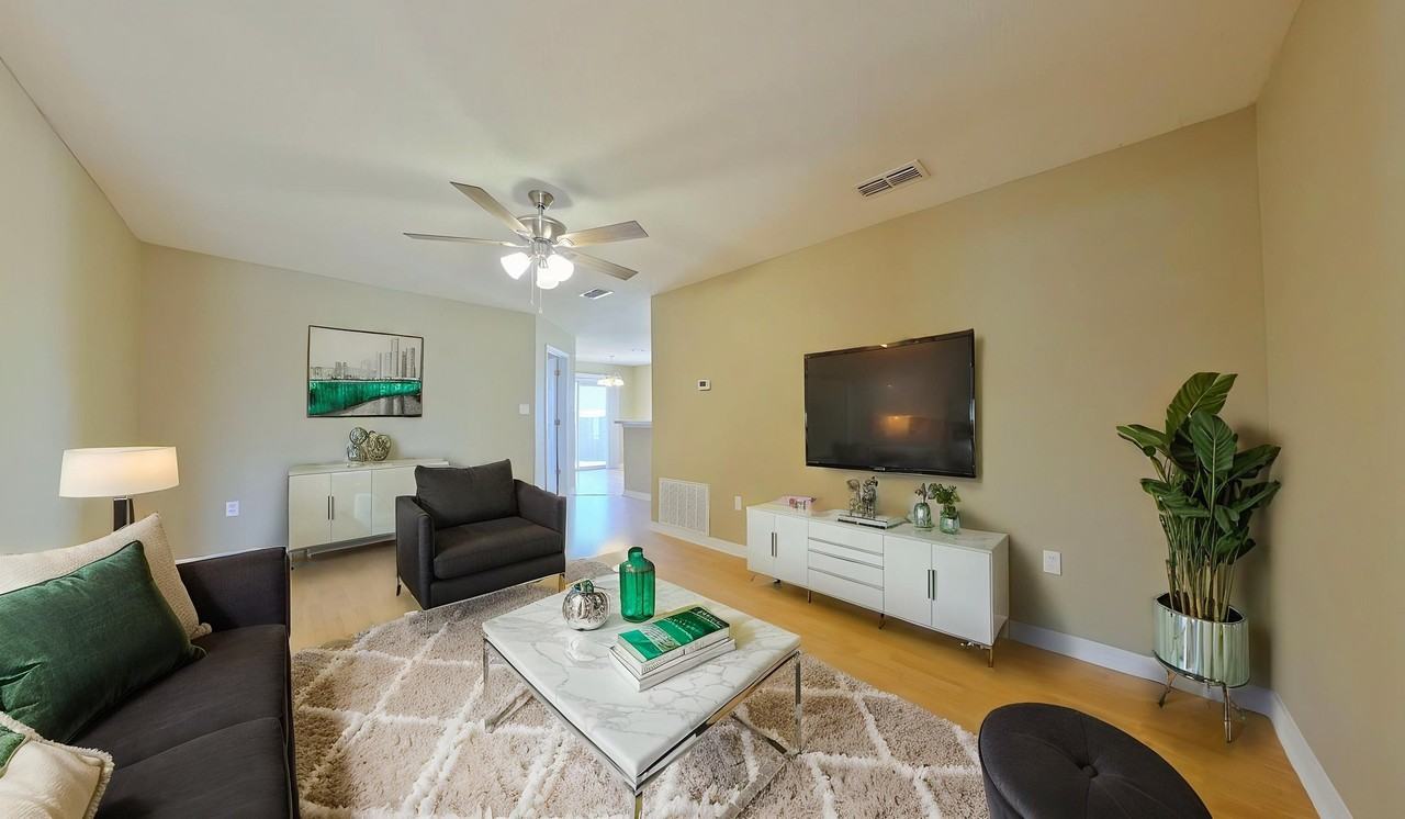 295 Limestone Cir - Photo 4 of 14