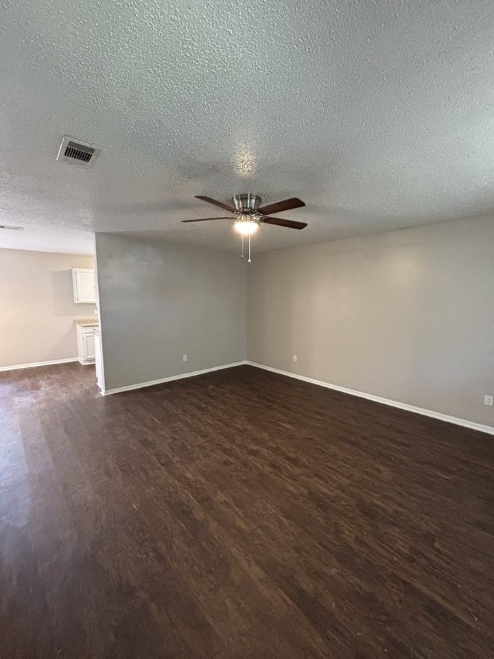 27 Chalet St - Photo 3 of 15