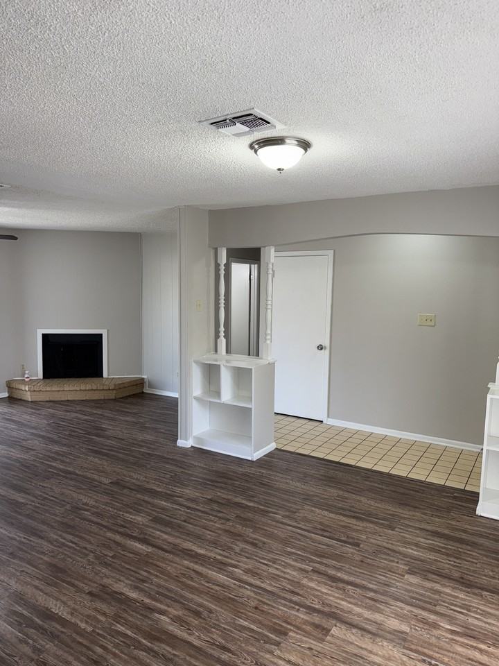 5015 David Scott Dr - Photo 5 of 17