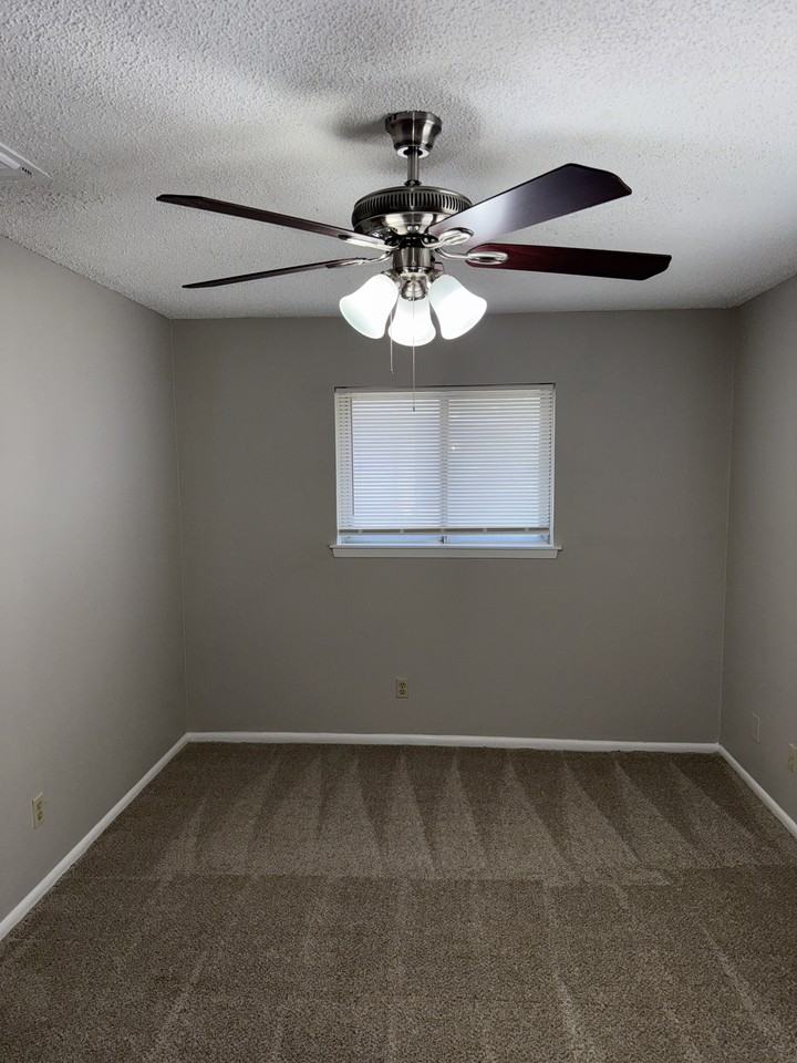 5015 David Scott Dr - Photo 7 of 17
