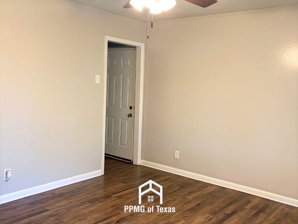 10112 Palo Alto Dr - Photo 2 of 14
