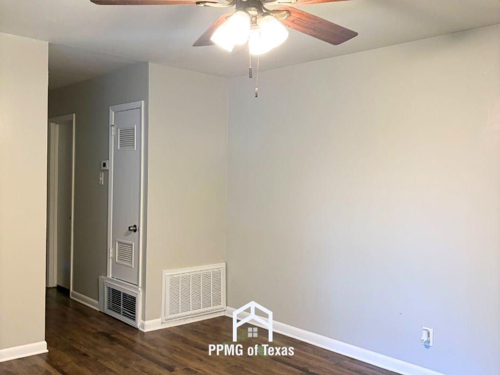 10112 Palo Alto Dr - Photo 3 of 14