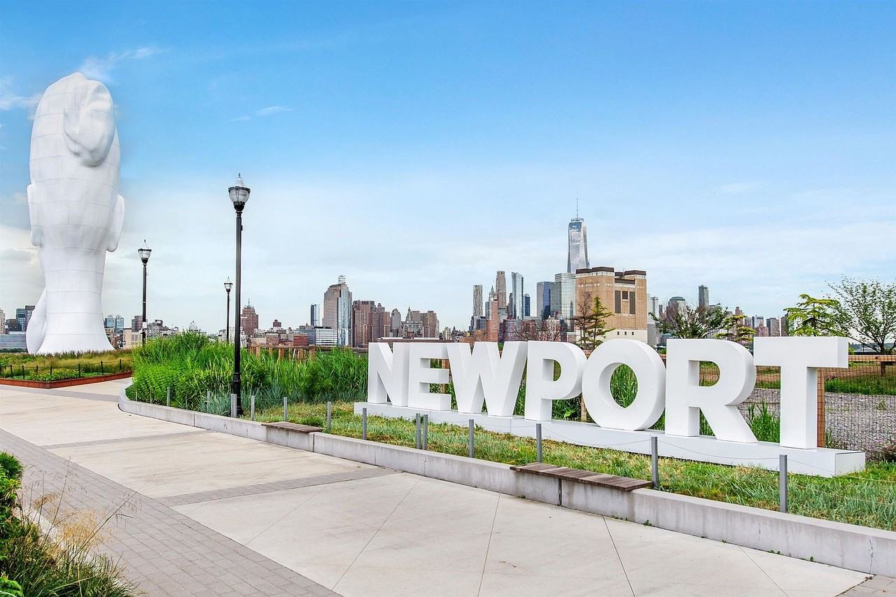 45 River Dr S #1215 - Photo 2 of 32