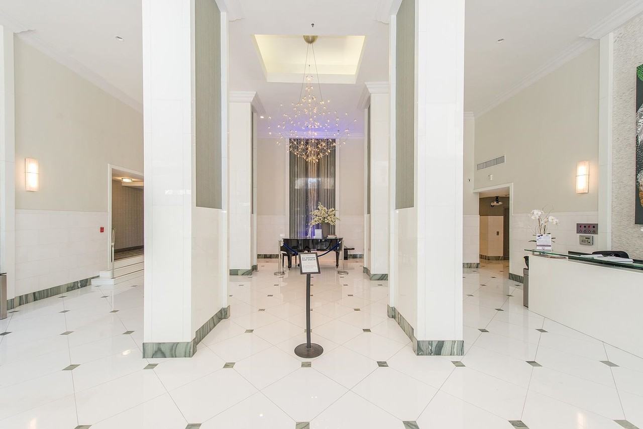 45 River Dr S #1215 - Photo 5 of 32