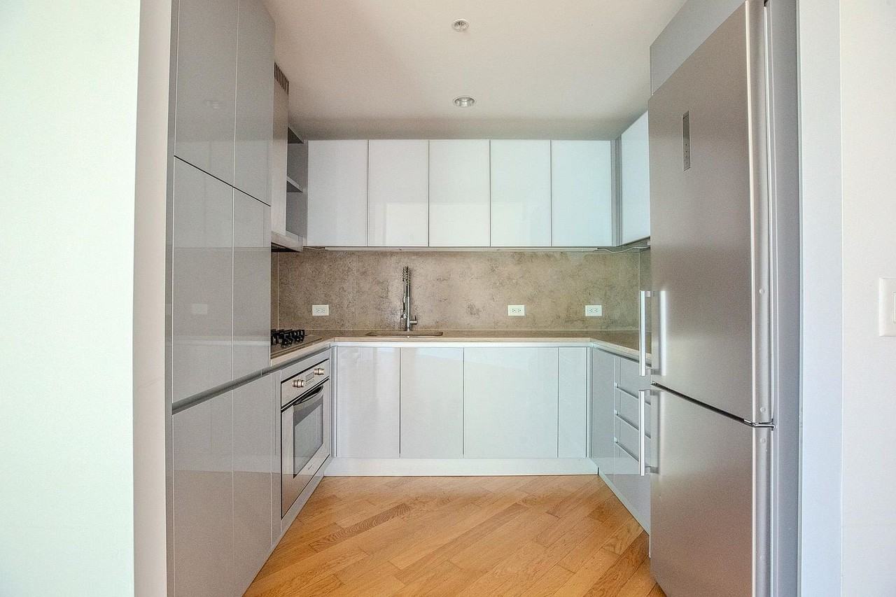 77 Hudson St #2602 - Photo 3 of 21