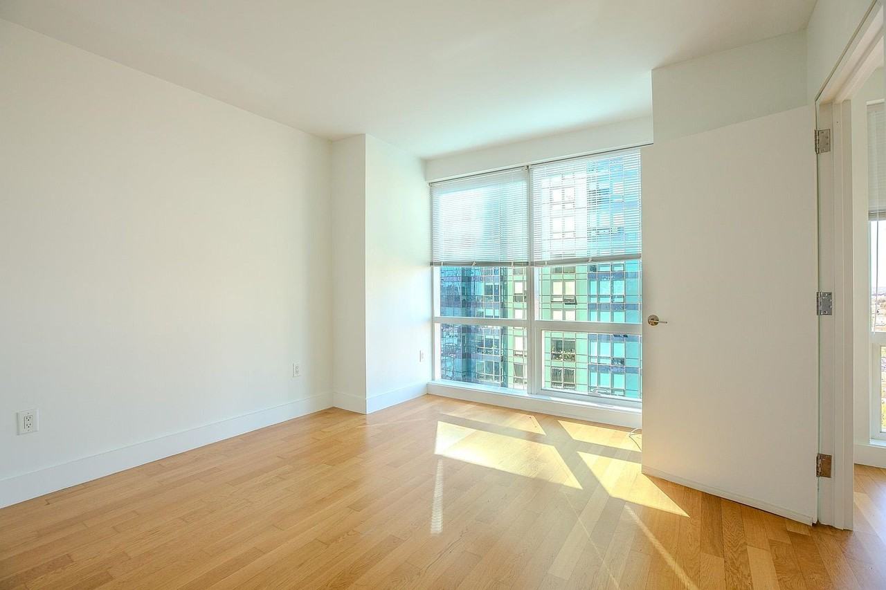 77 Hudson St #2602 - Photo 7 of 21