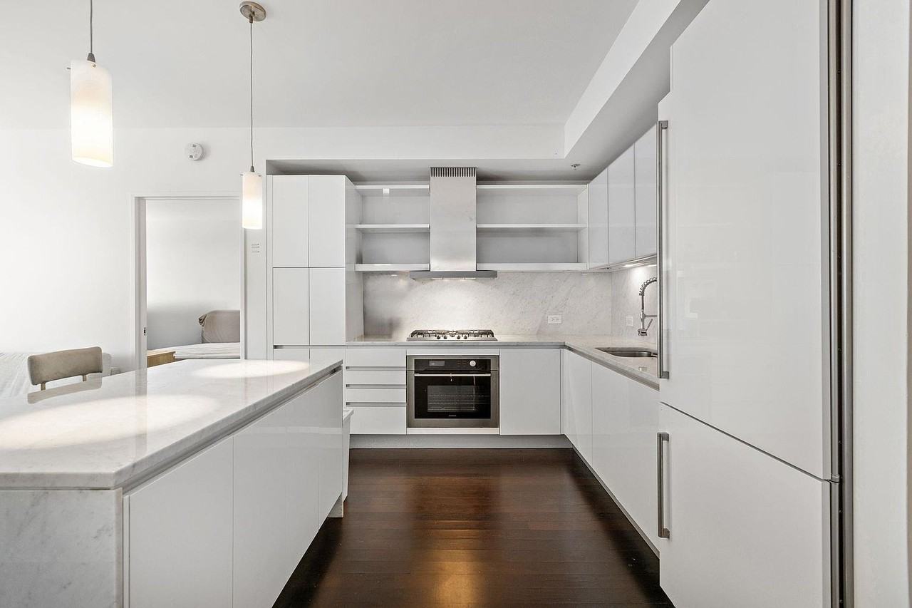 77 Hudson St #2811 - Photo 2 of 16