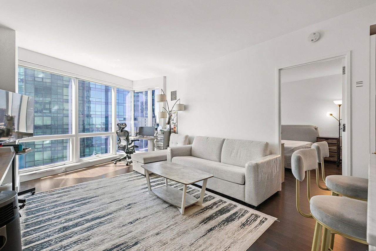 77 Hudson St #2811 - Photo 4 of 16