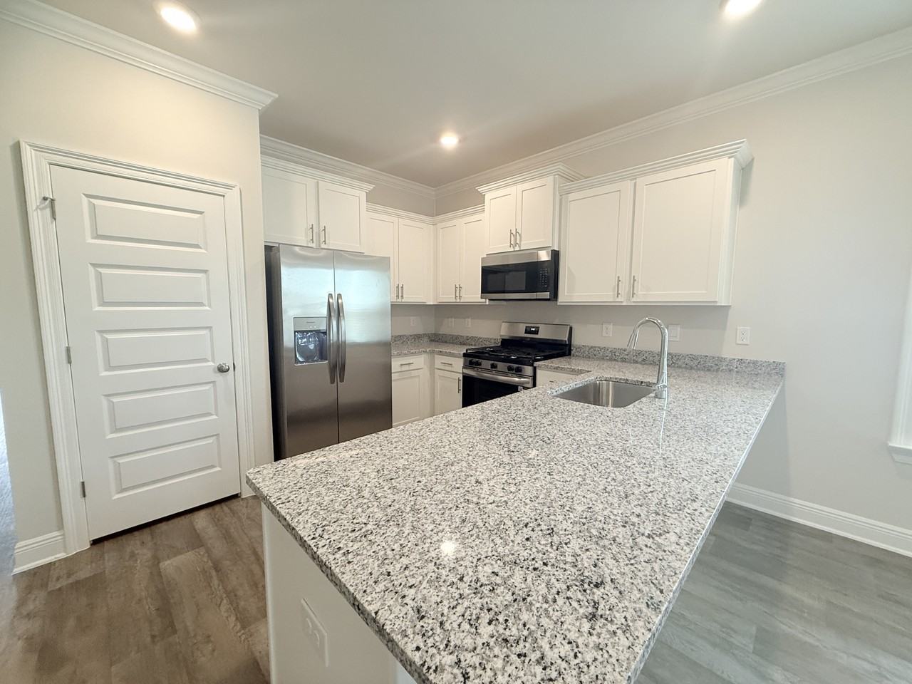 32487 River Rd N - Photo 2 of 21