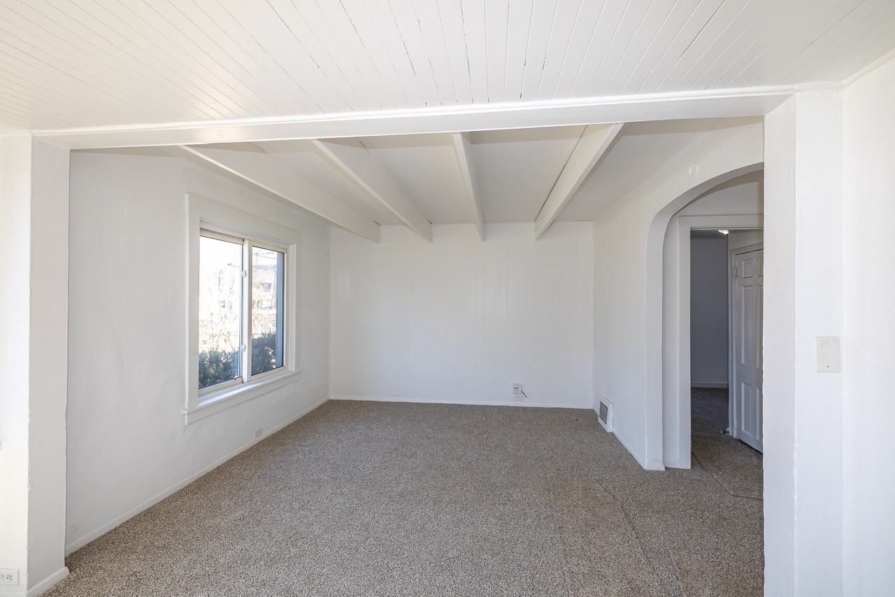 3791 W 39th St - Photo 5 of 24