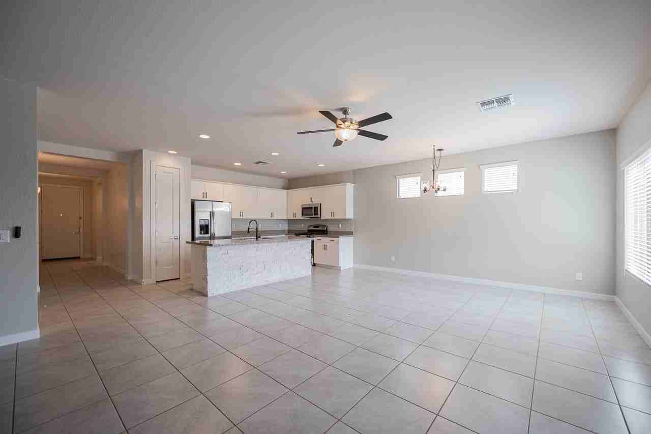 42381 W Mira Ct - Photo 5 of 25