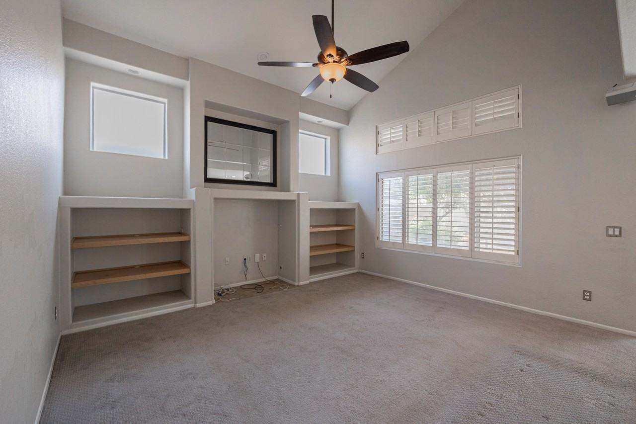 873 W Tremaine Ave - Photo 5 of 35