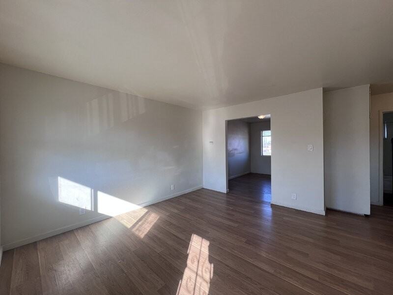 3720 Astoria St #7 - Photo 2 of 10