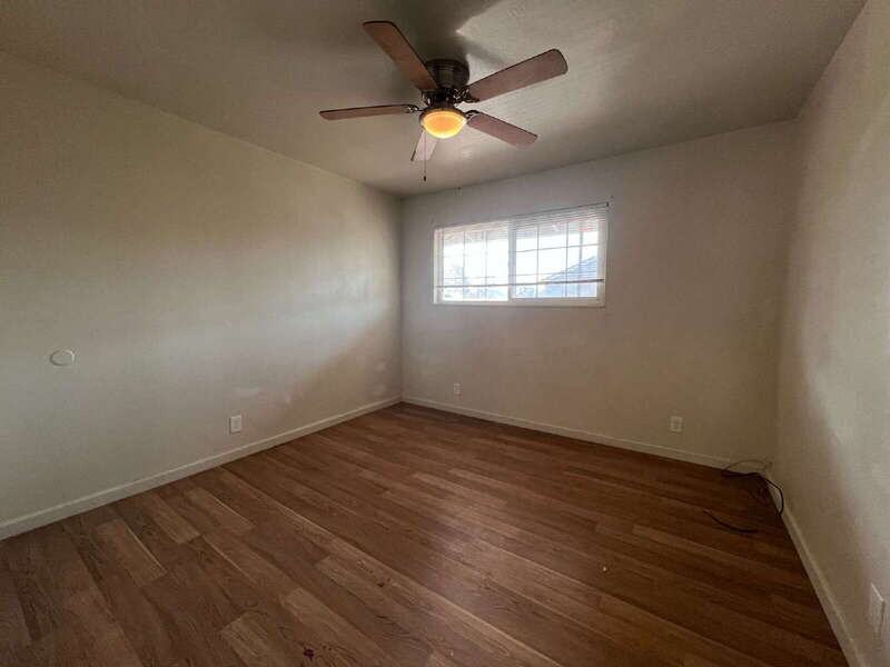 3720 Astoria St #7 - Photo 6 of 10