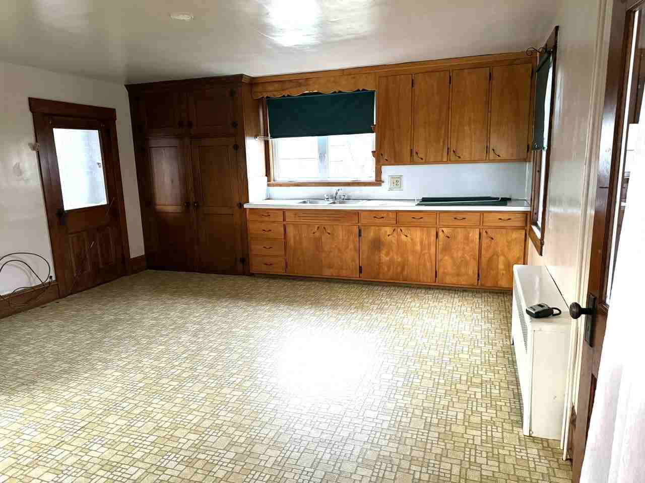 2820 Stumptown Rd - Photo 7 of 23