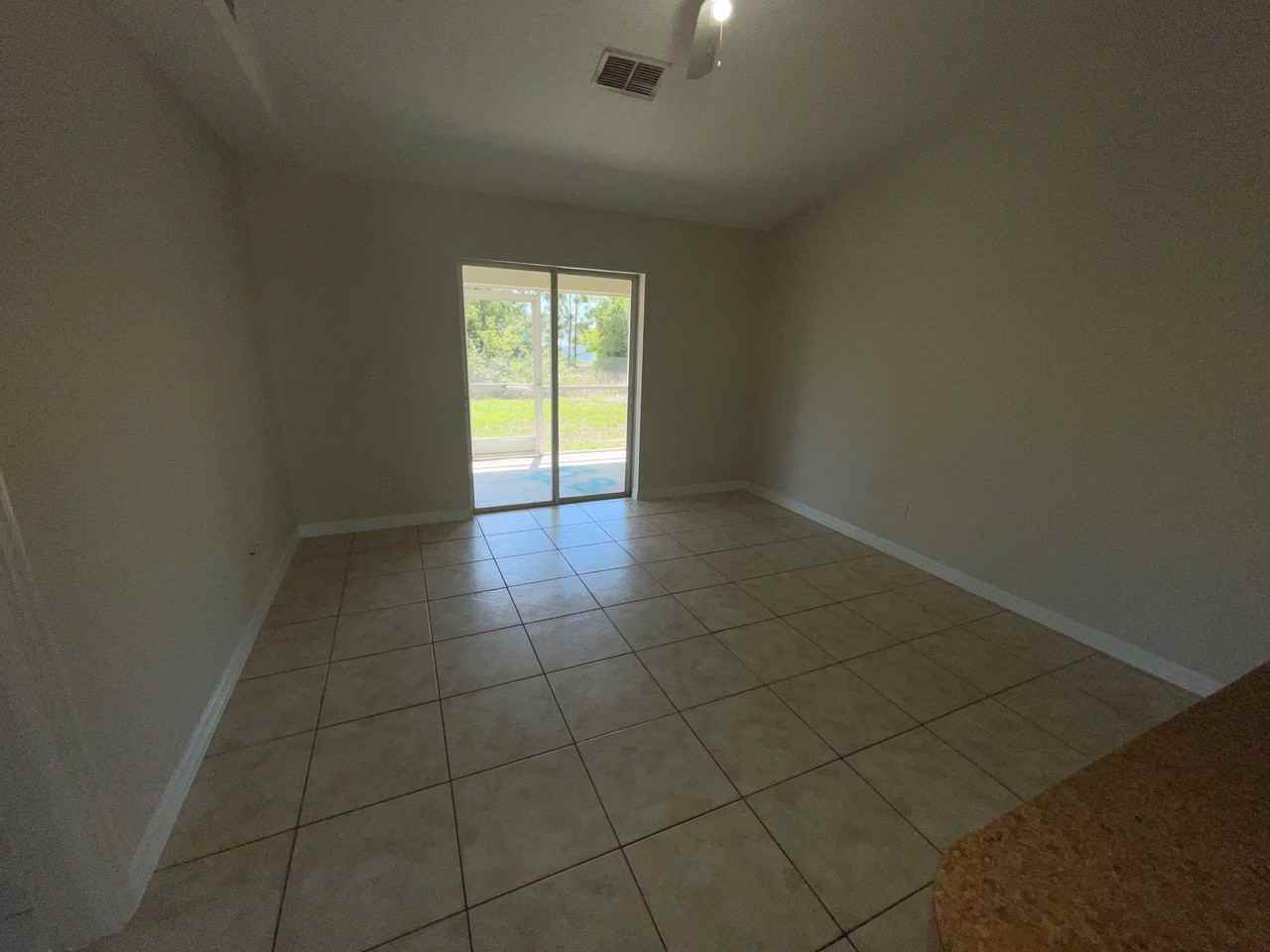 1521 Hightower Ave S - Photo 3 of 12